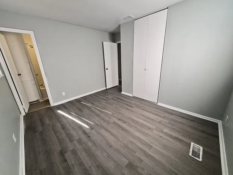 4102 Biscayne Rd — Photo 12