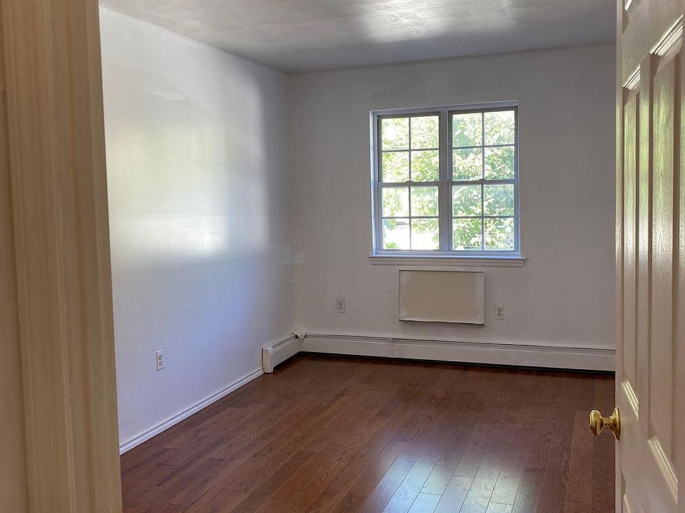 1st image of 82-173 Country Pointe Cir Floor 1