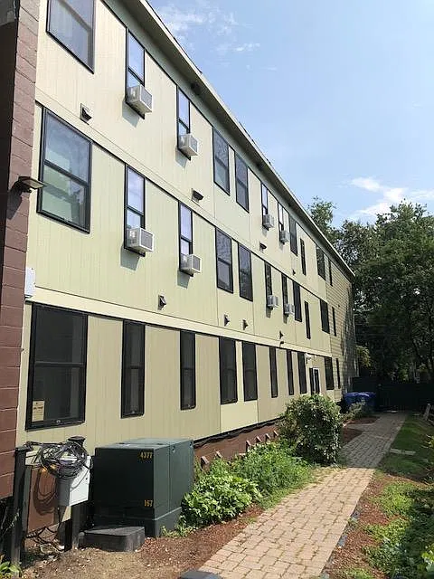 2 bed, 850 sqft, $2,200 — Photo 4