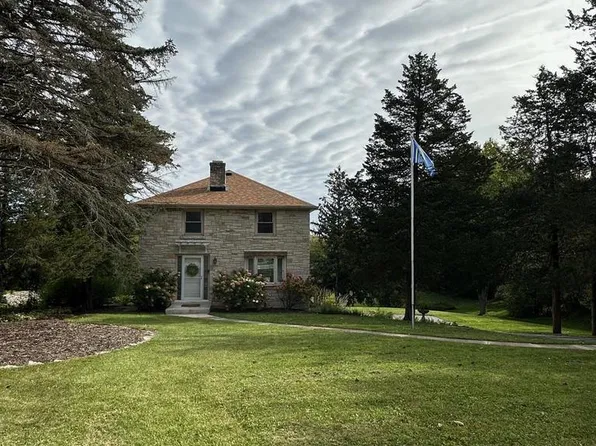 W140N7402 Lilly ROAD, Menomonee Falls, WI 53051