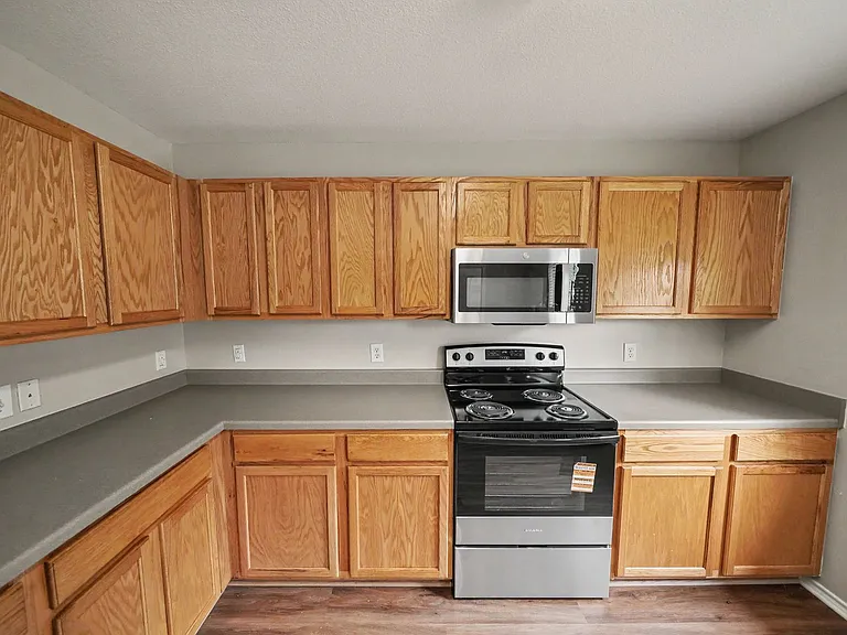 11114 Hillsdale Loop — Photo 16