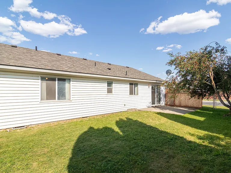 3122 Meadow Glen Ln — Photo 20