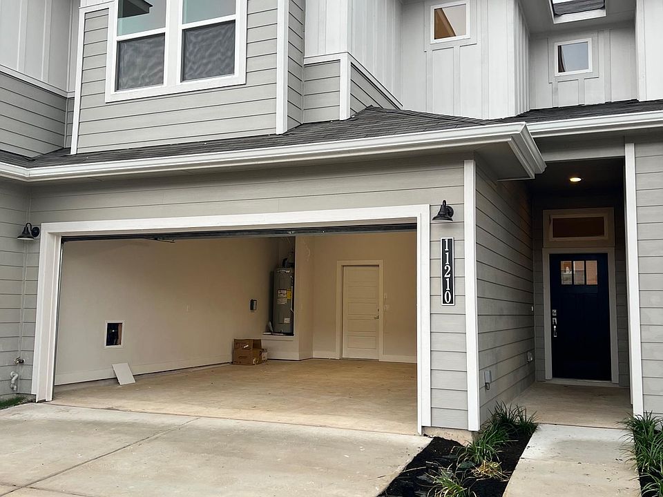 1st image of 11210 Gadsen Ln #11210