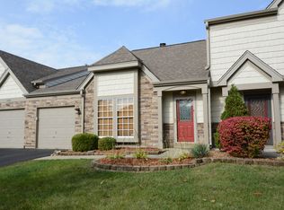 1316 Gloucester Cir, Carol Stream, IL 60188