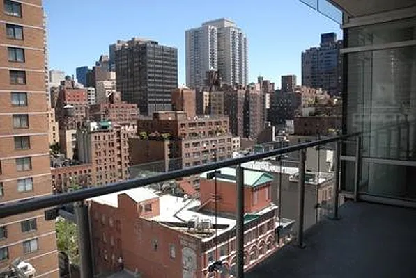 Sold by New York Private Realty Group | media 5