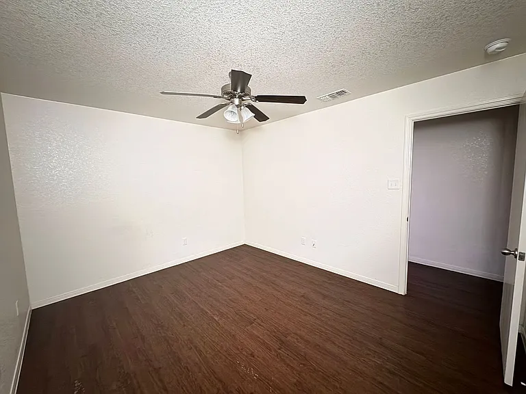 4707 Waterproof Dr — Photo 17