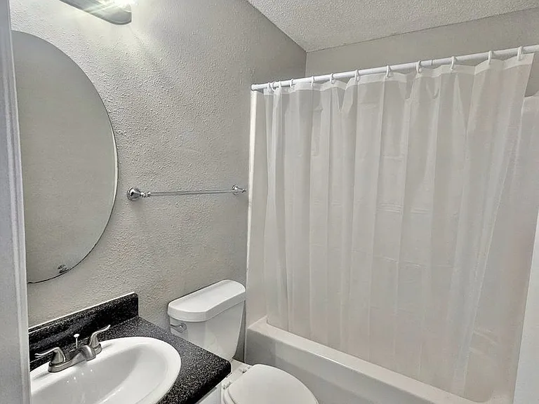 Avalon Cove Townhomes — Photo 46