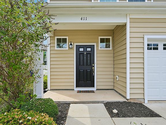 5th image of 411 Starkey St