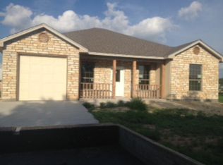 102 S Dove Dr, Ozona, TX 76943