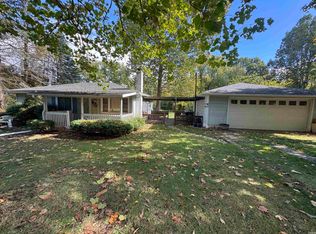 54072 Pine Rd, South Bend, IN 46628