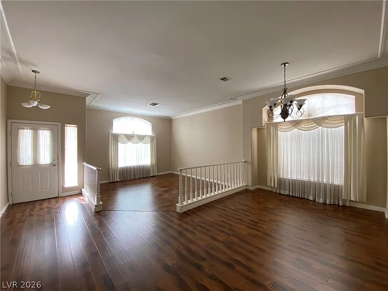 7816 Waterfalls Ave — Photo 3