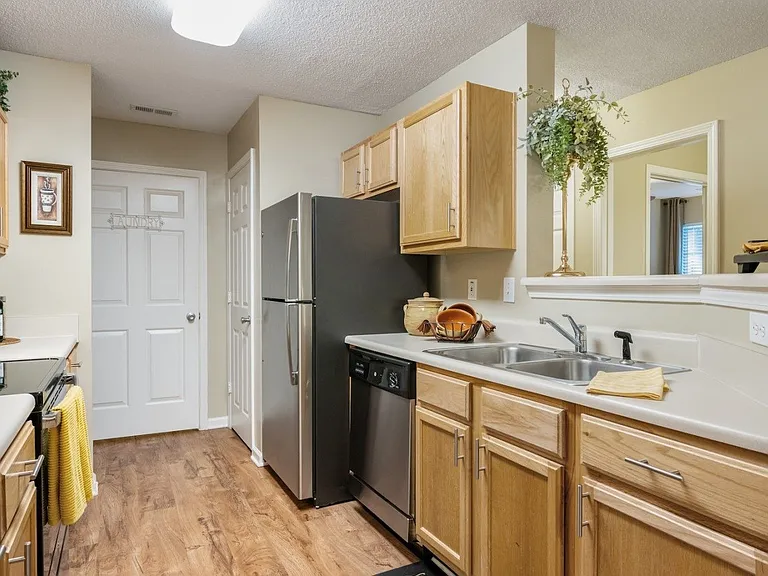 Palmetto Pointe Apartment Homes — Photo 29