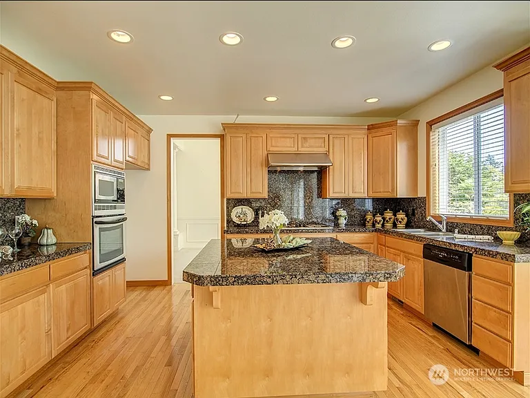 3506 166th St SW — Photo 43