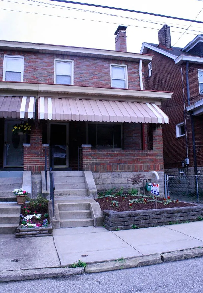 3 bed, 1292 sqft, $2,000 — Photo 1