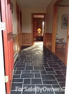 Nice roomy entry