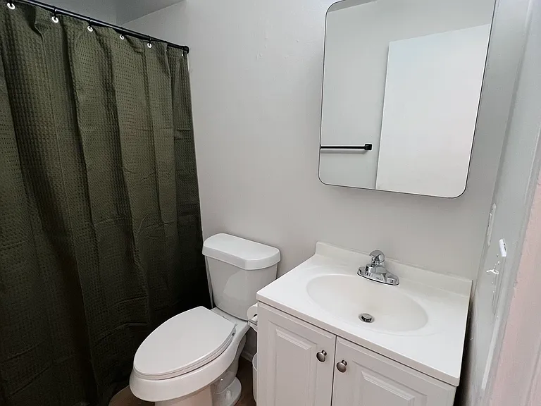 555 E Mahan Ave — Photo 13