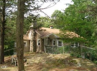 12 Ojibwa Rd, Shelton, CT 06484