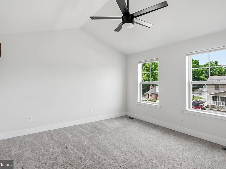 1306 Washington Ave — Photo 19