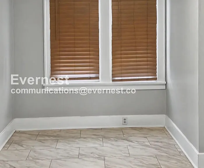 1093 Georgia Ave — Photo 9