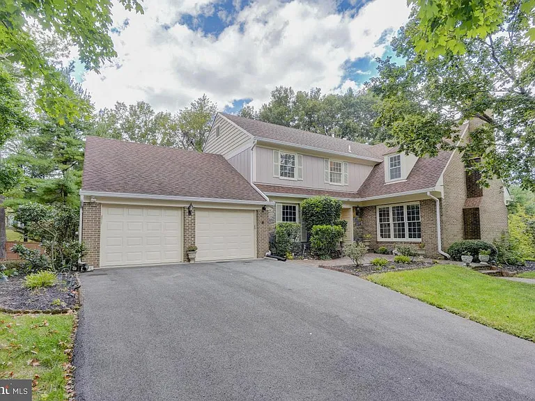 9548 Fox Hollow Dr — Photo 6