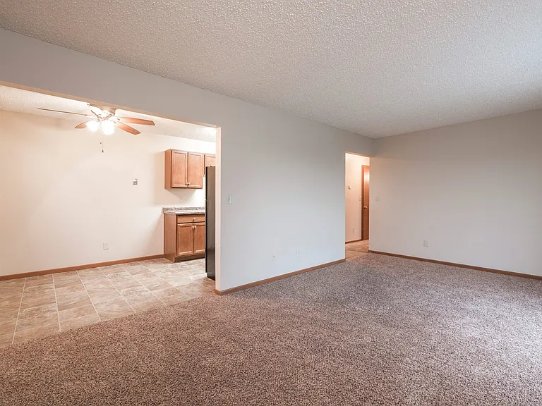 Belmont Apartments — Photo 8