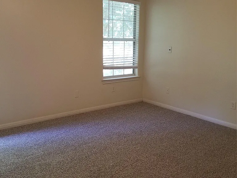 2928 Thrushwood Dr #A — Photo 18