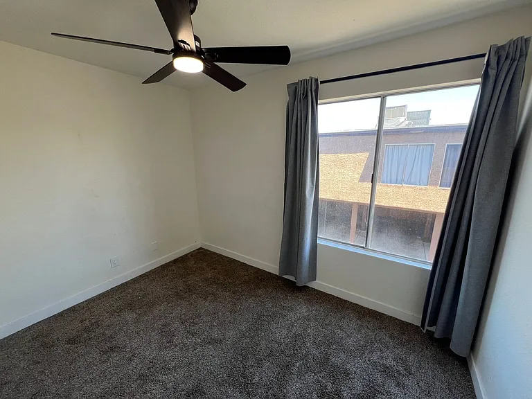 1534 Hialeah Dr #D — Photo 13