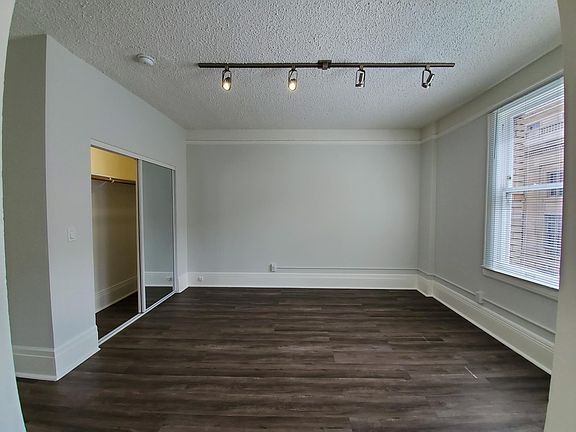 4th image of 142 McAllister St #402