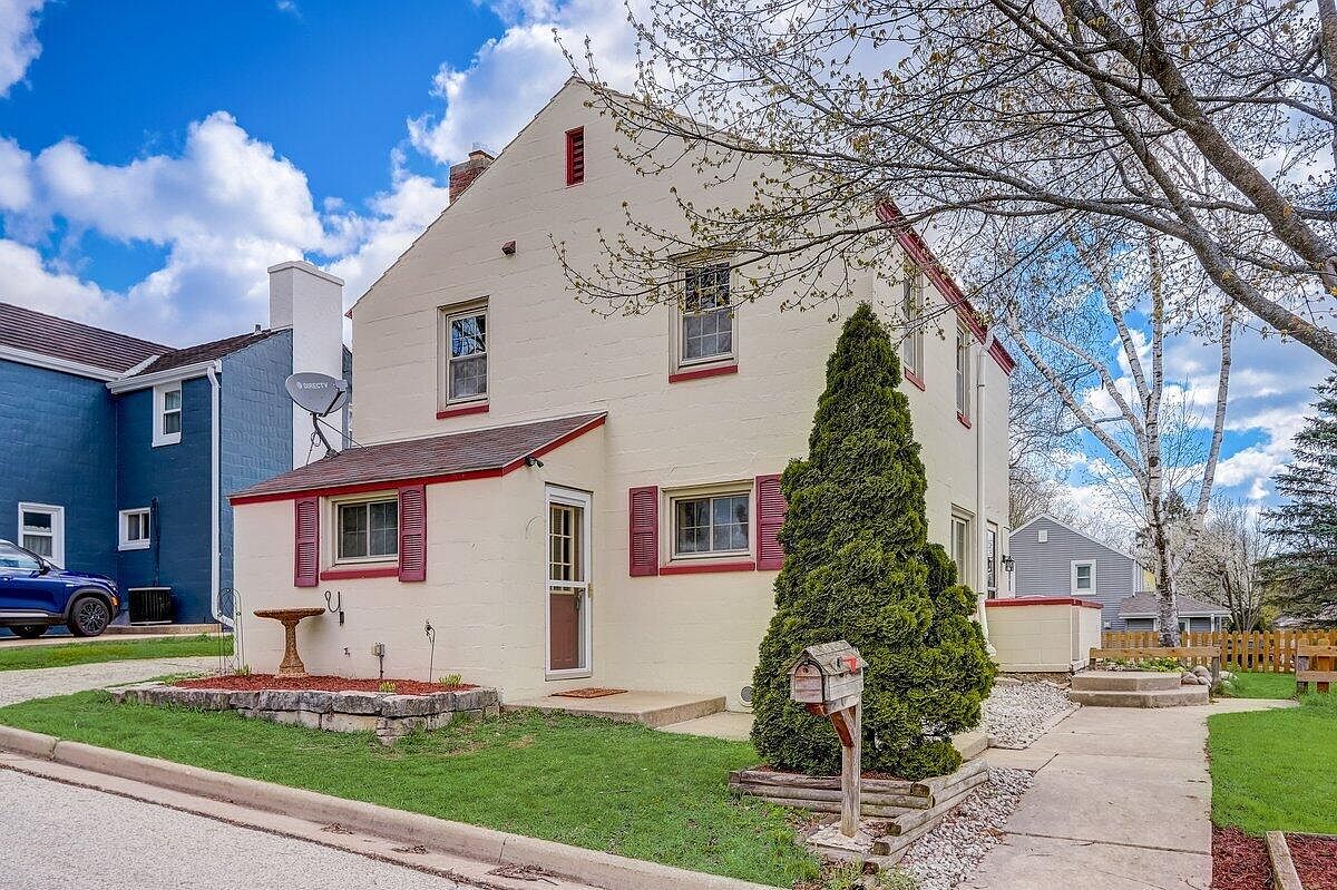 5502 Acorn COURT, Greendale, WI 53129 Zillow