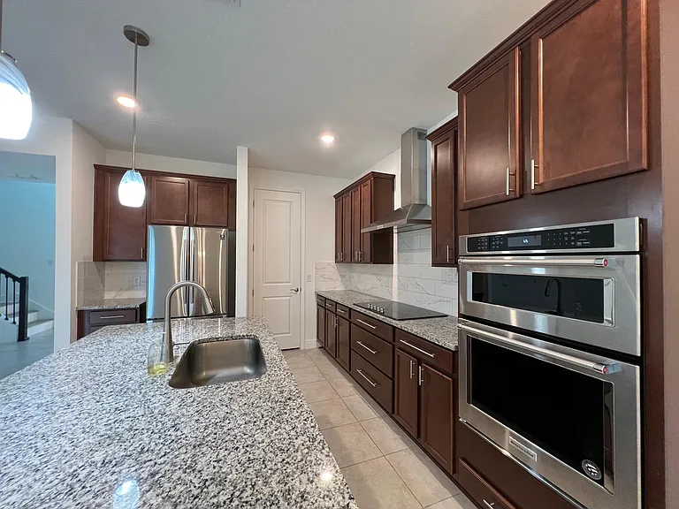 7401 Alpine Butterfly Ln — Photo 3
