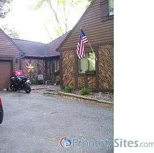 2nd image of 2539 Wendover Dr