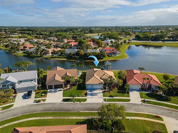 2nd image of 7289 Catalina Isle Drive