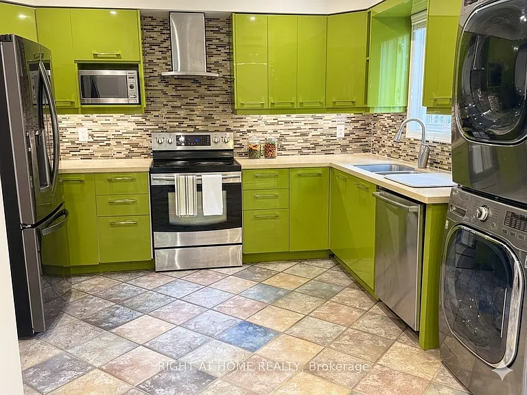 37 Versailles Ct — Photo 4
