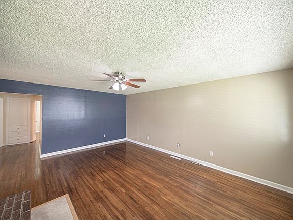 5th image of 1218 Douglas Dr