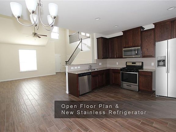 4th image of 105 Pine Island Ln