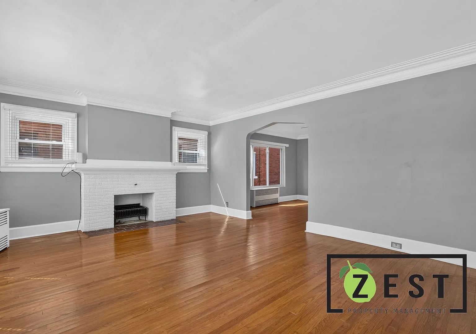 2286 Calvert — Photo 3