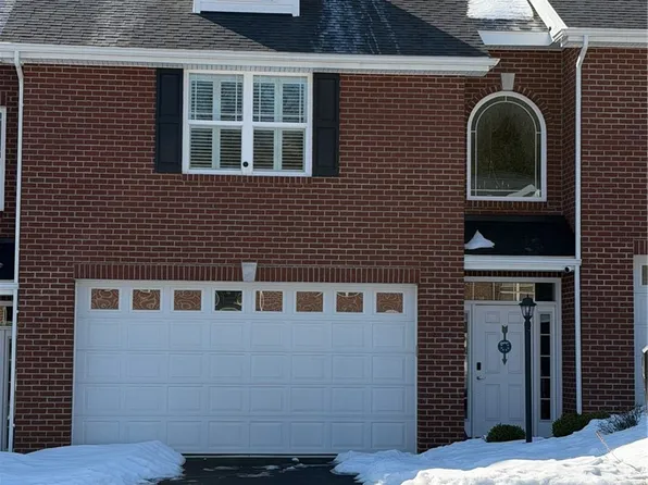 211 Settlers Ct, Venetia, PA 15367