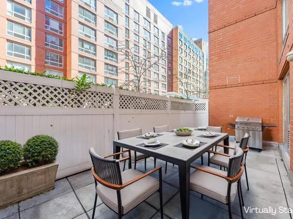 555 West 23rd Street S3Q image 3 of 18