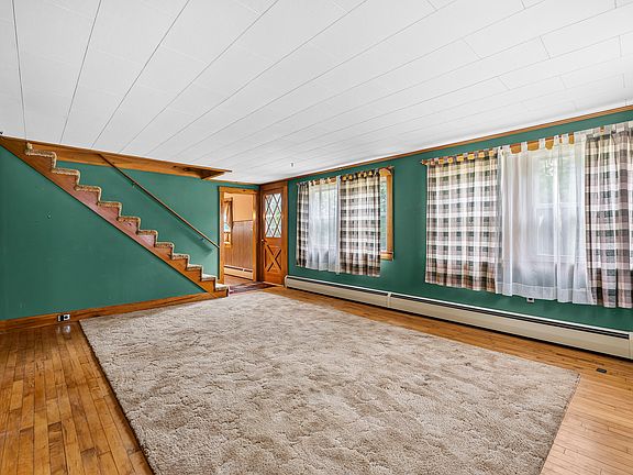 4th image of 233 Mills Road