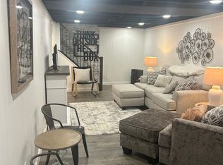 232 S Eberhart Rd, Butler, PA 16001