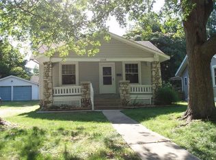 2246 N Johnston Ave, Springfield, MO 65803