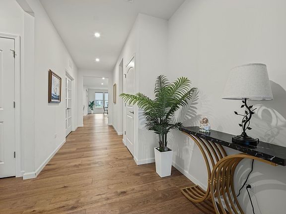 3rd image of 3256 Lincoln Prairie Blvd
