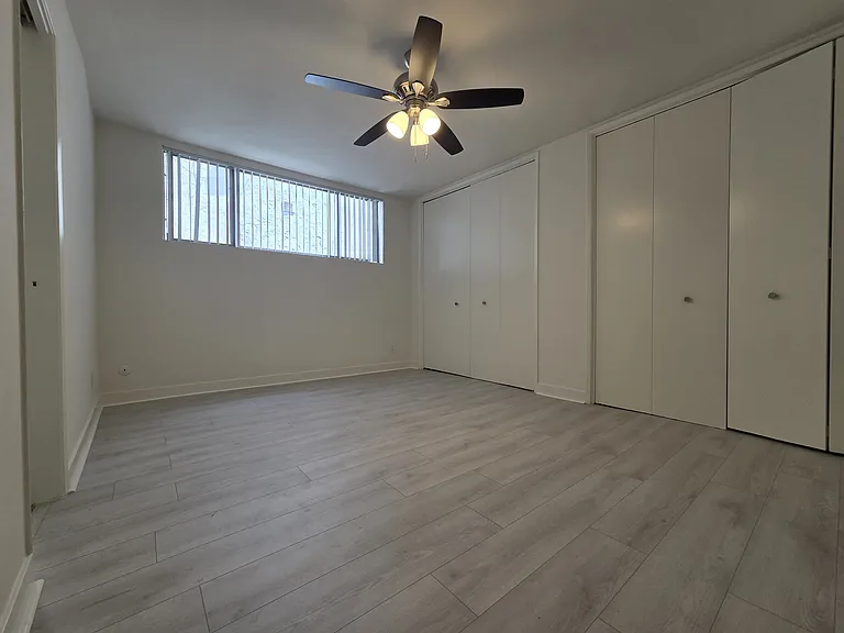 135 N Clark Dr #4 — Photo 8