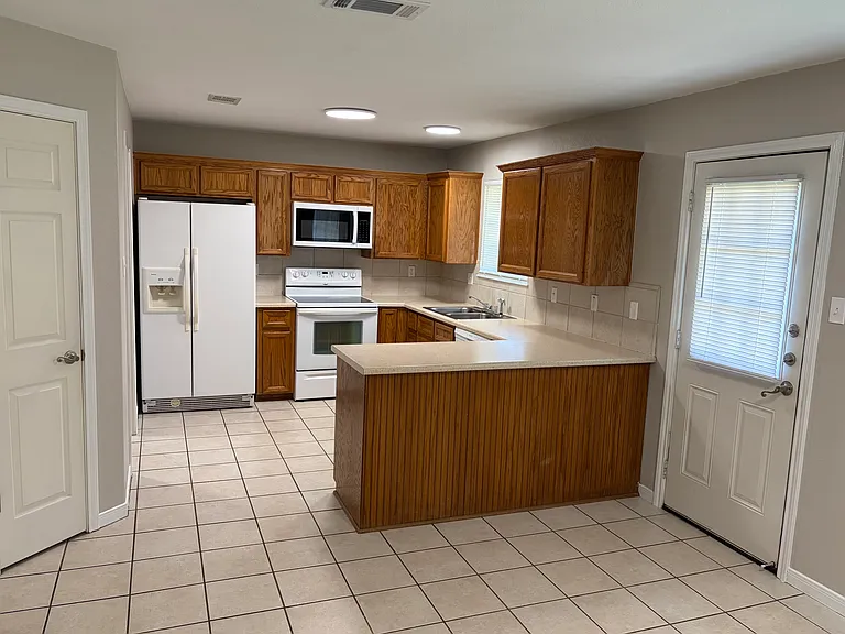 1422 Shoshoni Trl #B — Photo 5