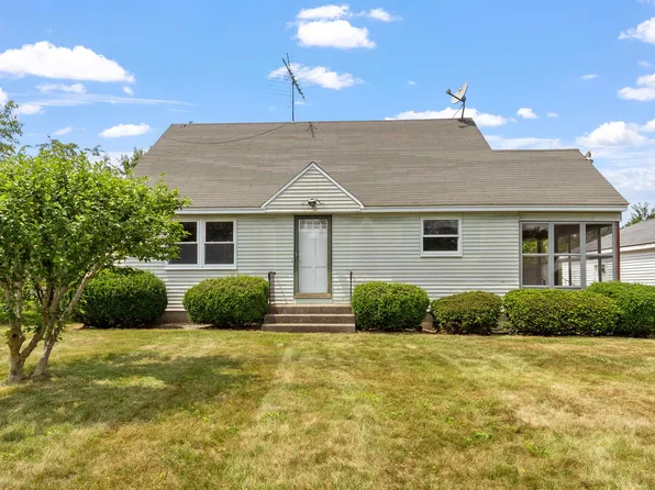11 Trinity Drive, Nashua, NH 03063