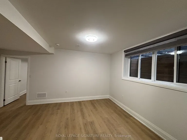 897 4th St #BASEMENT — Photo 8