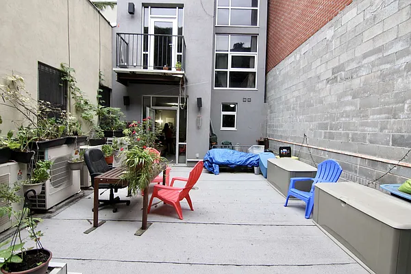 Rented by Lucky Apt Inc | media 13