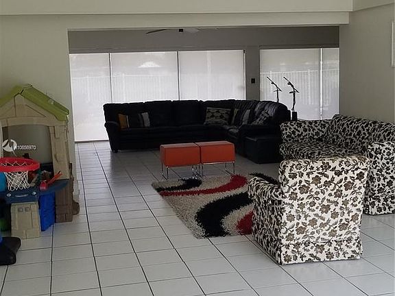2nd image of 5610 S Travelers Palm Ln