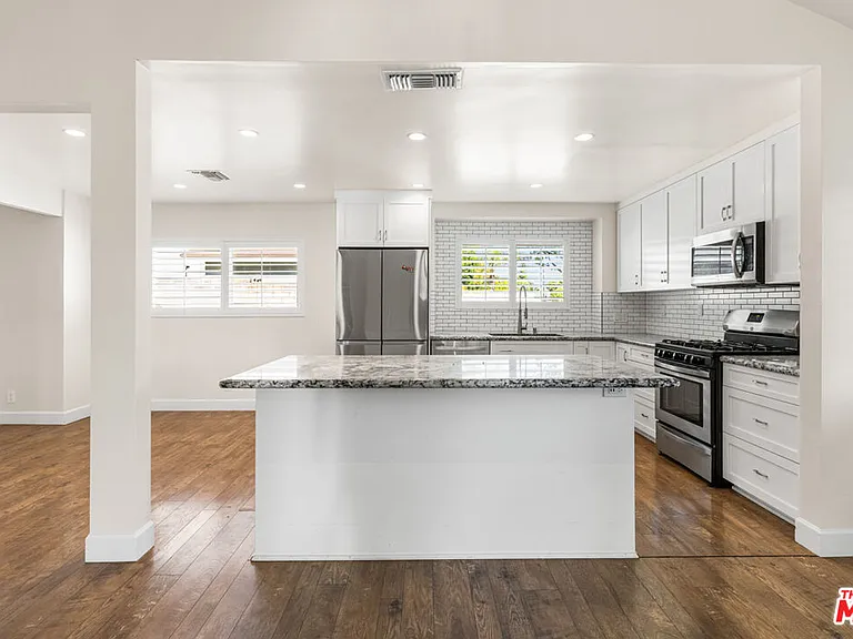 9200 Wystone Ave — Photo 10