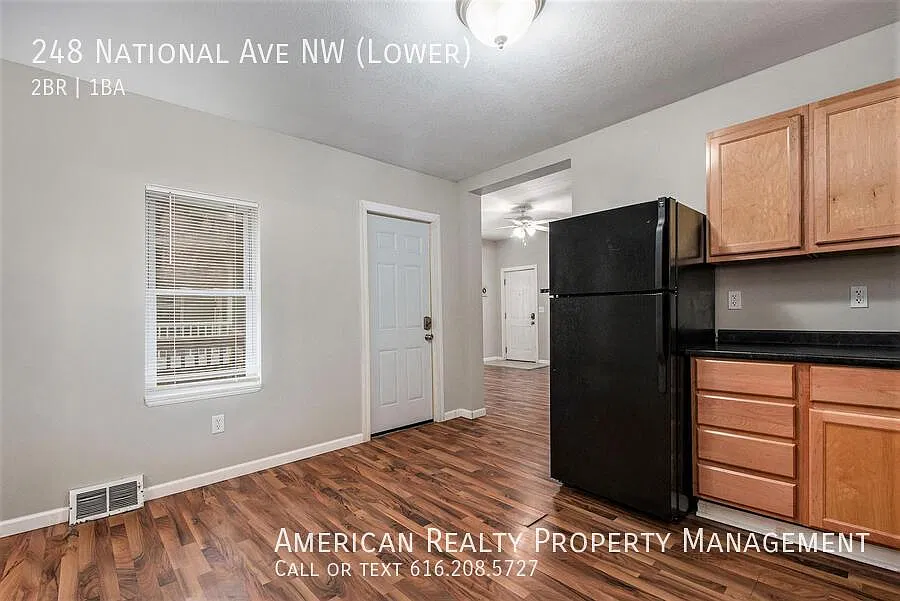 2 bed, 900 sqft, $1,400 — Photo 4